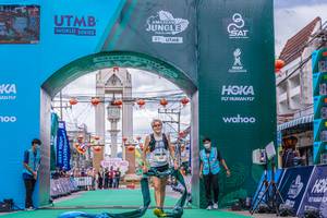 BIB: 100
                            <button type="button" onclick="openModal(21763113)" class="btn btn-primary btn-sm float-right btn-popup" data-toggle="modal" data-target=".modal-high-quality">
                        <i class="fas fa-shopping-cart"></i> Add to Cart
                    </button>
                                            <button type="button" onclick="isThisMe(21763113, true)" class="btn btn-success btn-sm float-right btn-popup btn-isme hidden" data-toggle="tooltip" data-placement="bottom" title="นี่คือรูปของคุณใช่ไหม คลิกที่นี่เพื่อเอาเข้าอัลบั้ม">
                        <i class="fas fa-plus"></i> Add to album
                    </button>
                    <button type="button" onclick="isThisMe(21763113, false)" class="btn btn-warning btn-sm float-right btn-popup btn-isnotme hidden">
                        <i class="fas fa-ban"></i> Remove from album
                    </button>